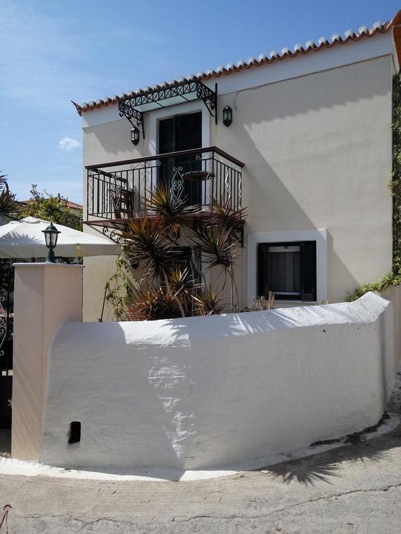 Toula's House