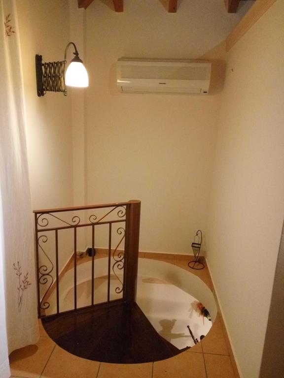 Apartment Toula's House *